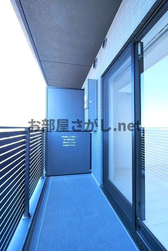 フュージョナル東墨田【ペットOK＆駐車場ありのデザイナーズ／12月上旬入居可】のバルコニー