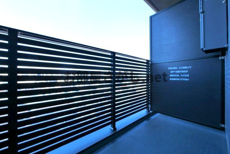 フュージョナル東墨田【ペットOK＆駐車場ありのデザイナーズ／12月上旬入居可】のバルコニー