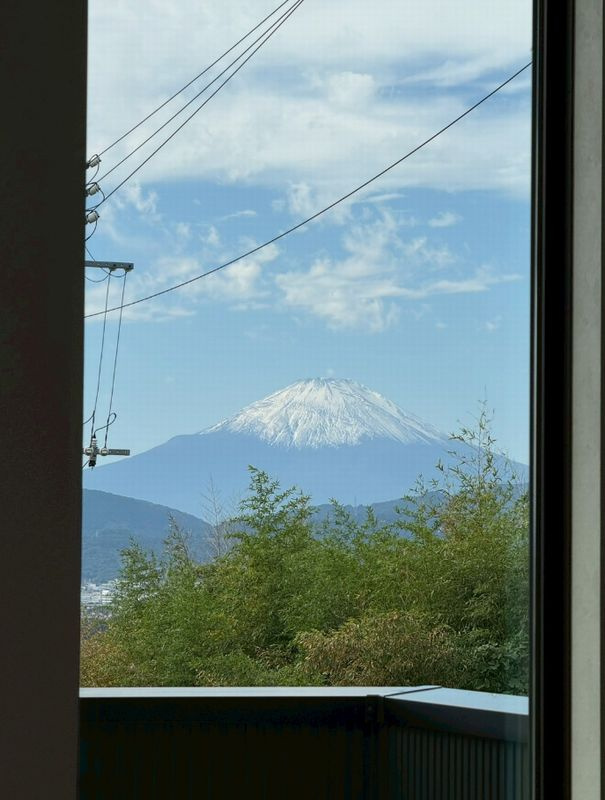 ラフシアNAGANUKIⅡ　新築モデルの展望|ダイニングより富士山を望む