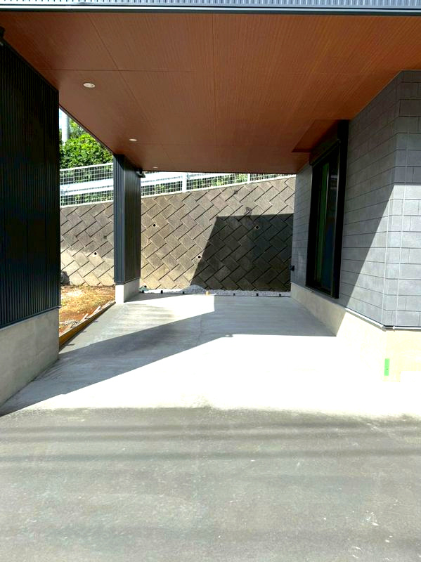 ラフシアNAGANUKIⅡ　新築モデルの駐車場|GARAGE含む最大４台可能な駐車場