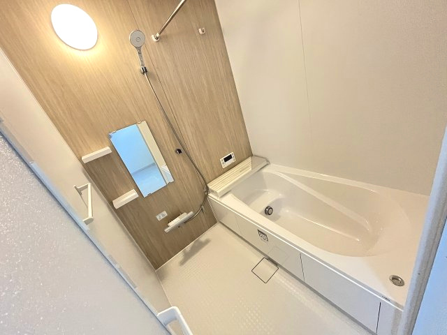 【浴室】 | 福岡市東区奈多2丁目5期　3号棟（全5棟）【仲介手数料無料・0円】 | 現地写真。浴室です。