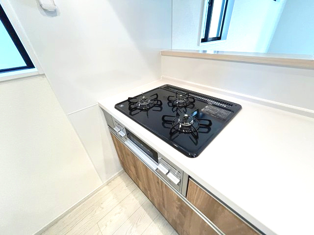 【キッチン】 | 福岡市東区奈多2丁目5期　3号棟（全5棟）【仲介手数料無料・0円】 | 現地写真。