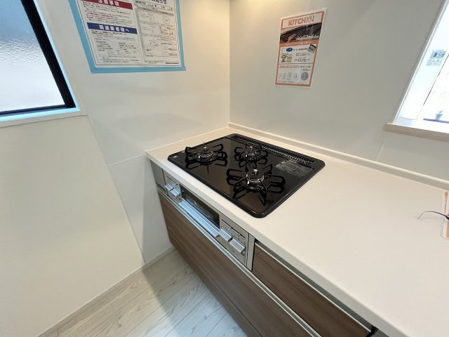 【キッチン】 | 福岡市東区奈多2丁目5期　3号棟（全5棟）【仲介手数料無料・0円】 | 施工例。施工例は完成時と異なる場合があります。