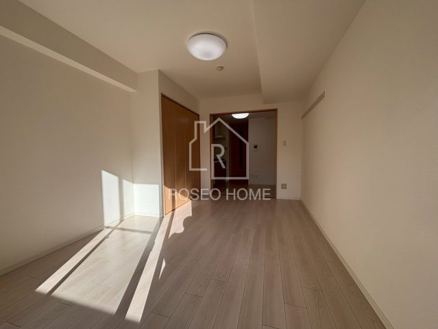 ソルレヴェンテ梅田の居間・リビング