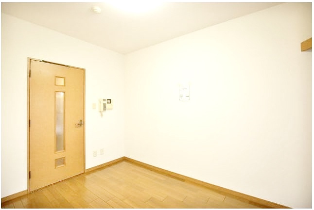 フェニックス芦花公園駅前壱番館の洋室|明るい洋室です