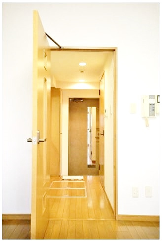 フェニックス芦花公園駅前壱番館の玄関|ゆったりとした玄関です