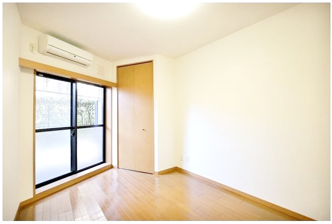 フェニックス芦花公園駅前壱番館の居間・リビング|おしゃれなリビングです