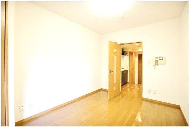 フェニックス芦花公園駅前壱番館の寝室|落ち着いて過ごせるお部屋なので、寝室にいかがでしょうか