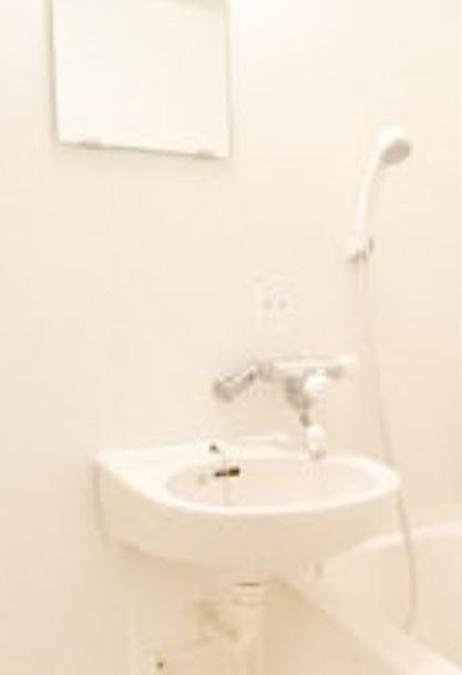 フェニックス芦花公園駅前壱番館の洗面所|使いやすい洗面所です