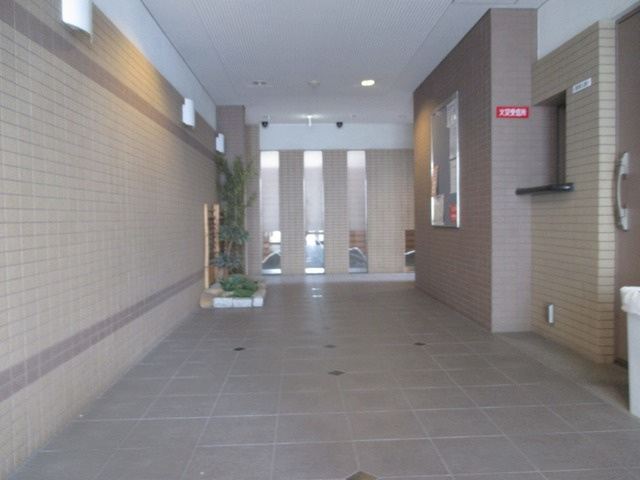 キレイなエントランスロビーです
