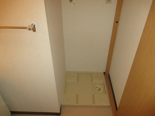 防水パン付洗濯機置場です