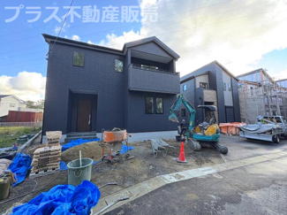 【外観】 | 現地写真。プラス不動産販売なら、現場の全ての棟をまとめてご見学頂けます。