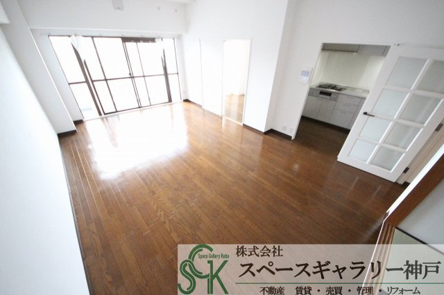ルミエール神戸の居間・リビング|※お部屋により仕様が異なる可能性があります。