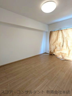 【洋室】 | ライオンズマンション茅ヶ崎第3 | リビング横、バルコニーに接した洋室です。