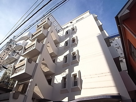 マンション桂の外観