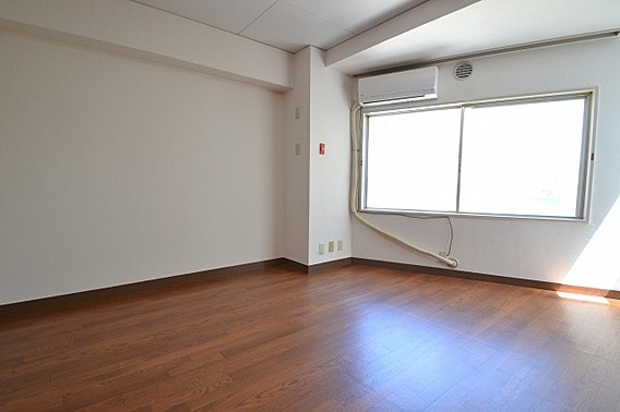 マンション桂の居間・リビング