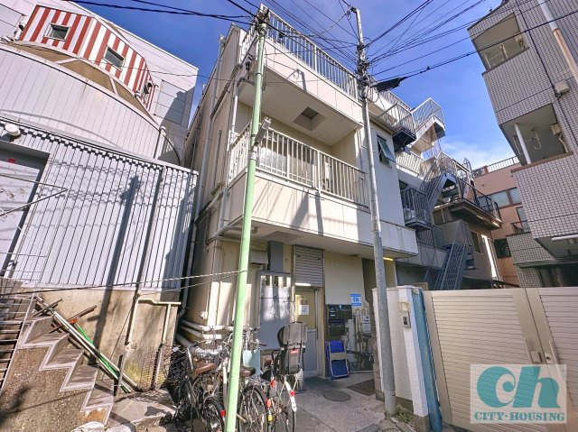 但馬屋ビル 202号室の外観