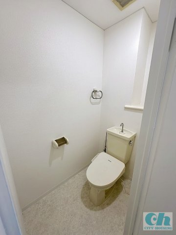 但馬屋ビル 202号室のトイレ