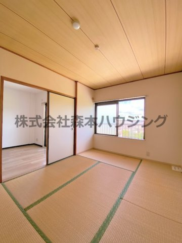 【和室】 | 　交野ロイヤルコート | 和室、ちょっとしたくつろぎスペースにいかがでしょうか