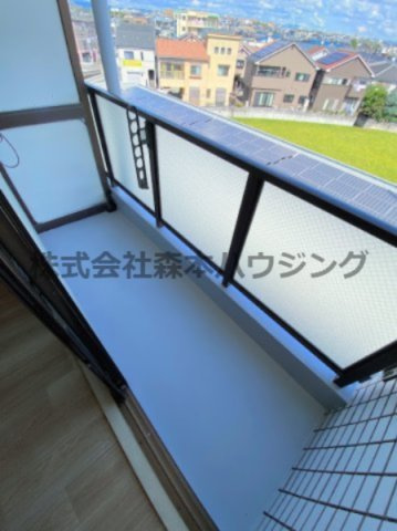 【バルコニー】 | 　交野ロイヤルコート | 開放的で明るい空間を演出してくれるバルコニーです