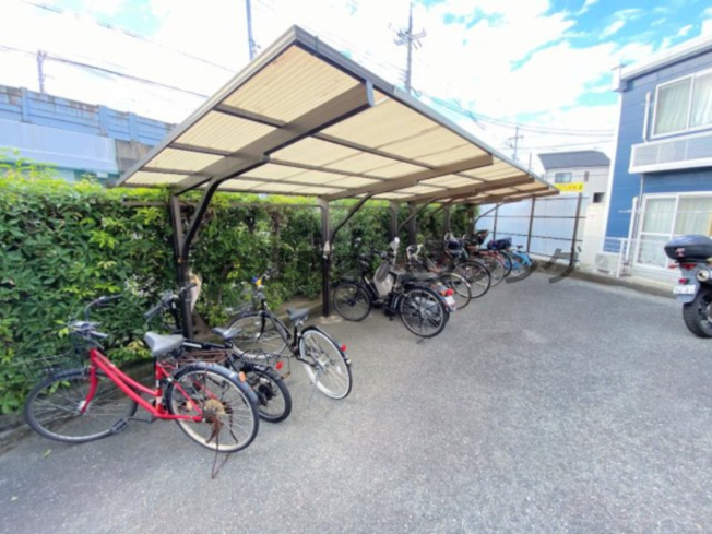 【その他共用部分】 | 　交野ロイヤルコート | 駐輪場です