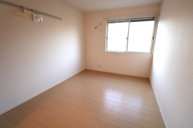 ボナール Ｂの寝室|洋室（ハングバー付き）