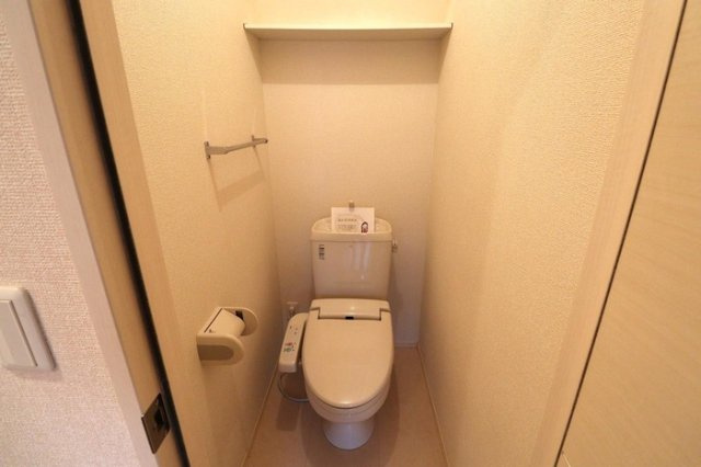 ボナール Ｂのトイレ|温水洗浄暖房便