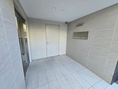 【エントランス】 | ディアレイシャス三軒茶屋