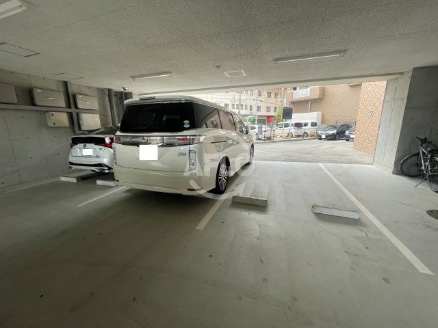 Luxe田辺の駐車場|Luxe田辺　駐車場