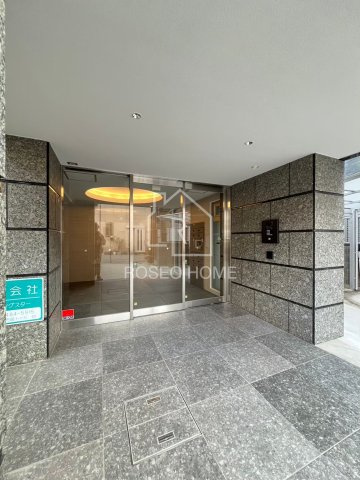 ラグレース天六のエントランス