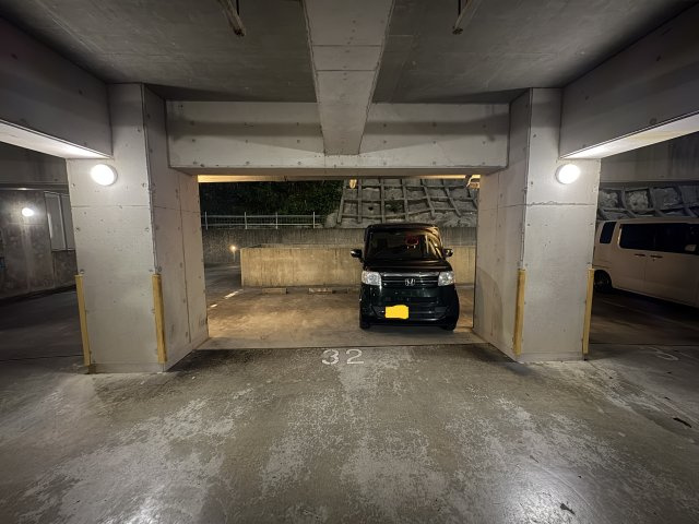 パラティーノ仲西の駐車場