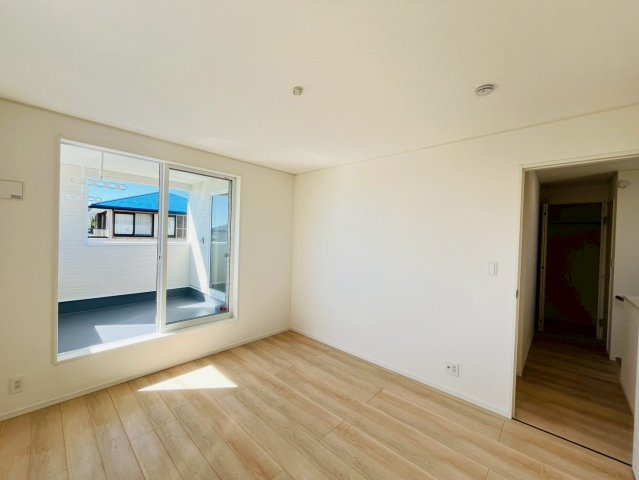 ♥♥糸満市大度第1-5号棟の洋室|個人の部屋や寝室として使える洋室です