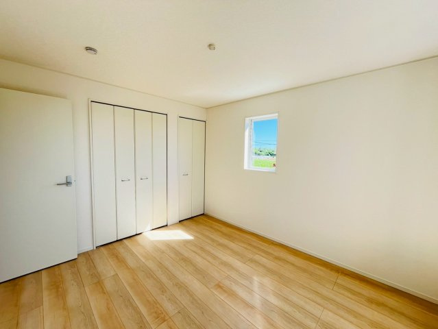 ♥♥糸満市大度第1-5号棟の洋室|落ち着いた色調の洋室です