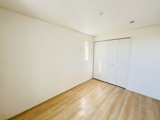 ♥♥糸満市大度第1-5号棟の洋室|コンパクトで使いやすい洋室です