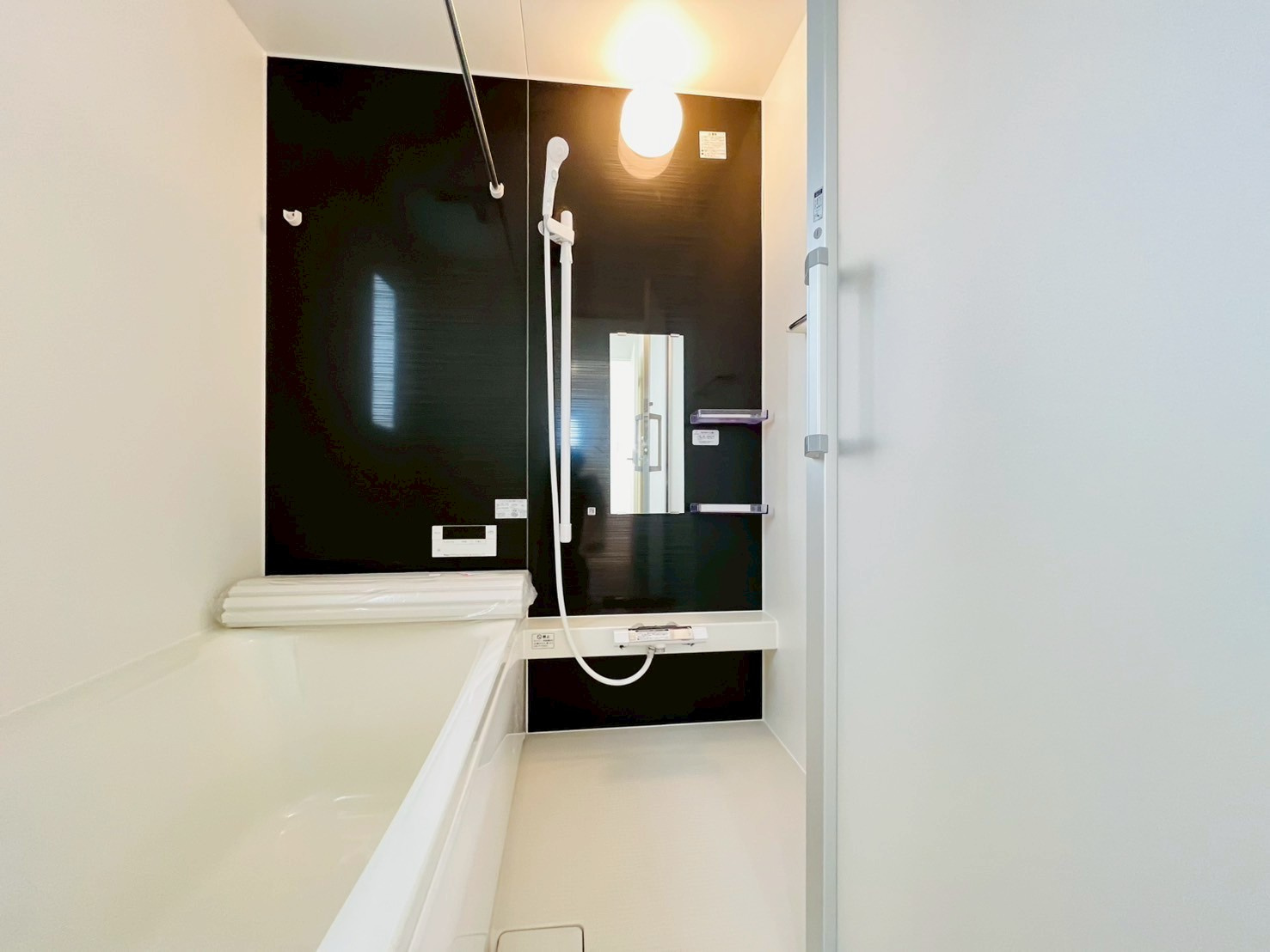 ♥♥糸満市大度第1-5号棟の浴室|お風呂で日々の疲れを落としましょう