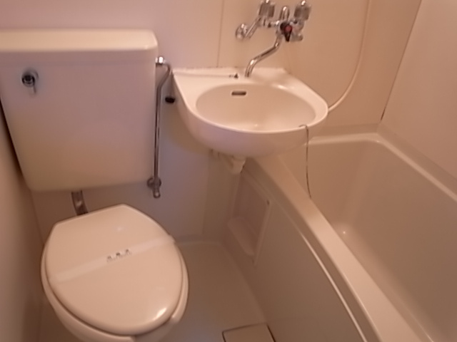 ドムールコスモス魚崎の浴室