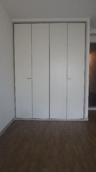 プラタナス・アベニューの洋室