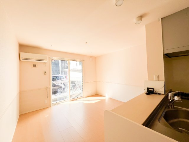 サンハイム青葉 C棟の居間・リビング