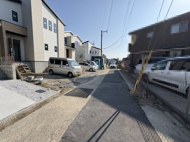 【その他】 | 福岡市東区奈多1丁目2期　5号棟（全6棟）【仲介手数料無料・0円】 | 現地写真。前面道路です。