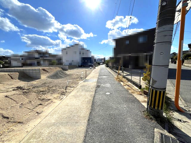 【その他】 | 福岡市東区奈多1丁目2期　5号棟（全6棟）【仲介手数料無料・0円】 | 現地写真。前面道路です。