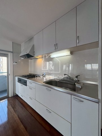 アパートメントK'S福島のキッチン