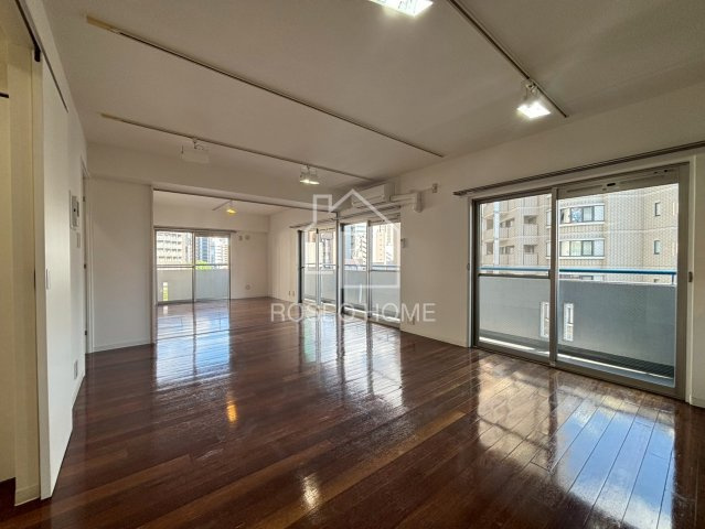 アパートメントK'S福島の居間・リビング