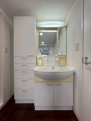 アパートメントK'S福島の洗面所