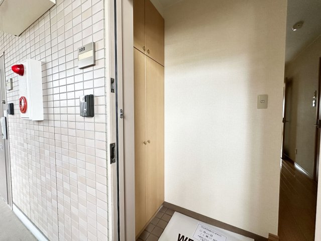 ブルージュ･ＴＡＫＡＳＯＮＥの玄関