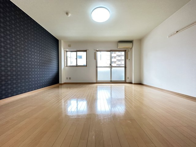 ブルージュ･ＴＡＫＡＳＯＮＥの居間・リビング