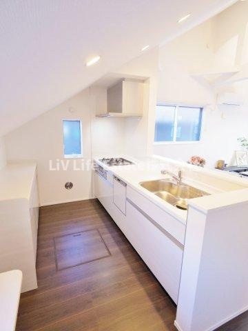 マイホームネクスト滝山5丁目のキッチン