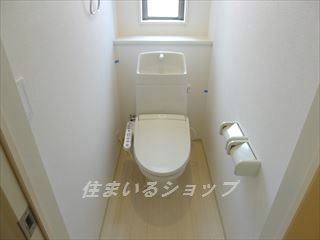 広島市安佐北区深川２丁目のアパートのトイレ|シャワートイレ・窓あり