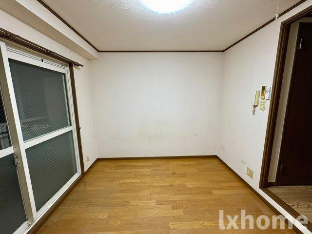 シャンブル南春日丘の居間・リビング