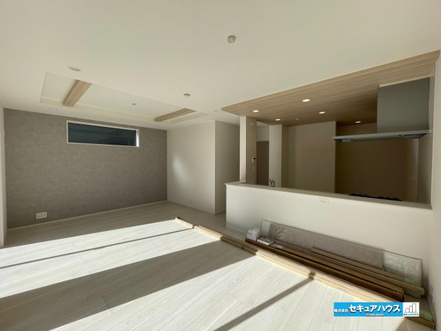 【同施工物件ご案内可能】愛知郡東郷町和合ヶ丘1丁目　全2棟の内観：施工例|【玄関イメージ】
◆お家に出会う人々を迎える玄関だからこそ、広々清潔感あふれる空間にしたいものです。採光・通風にも配慮された設計で毎日明るい空間をキープします♪