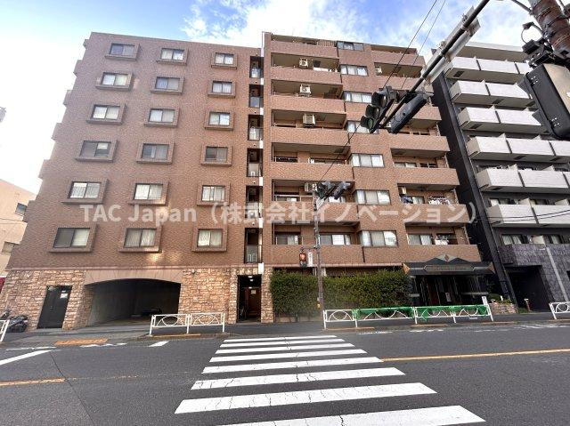 ダイアパレス八広花水木通りトリニティの外観|住む人を映し出す洗練された佇まいは、いつまでも輝き続けながらいつしか街の風景に溶け込んでいきます。